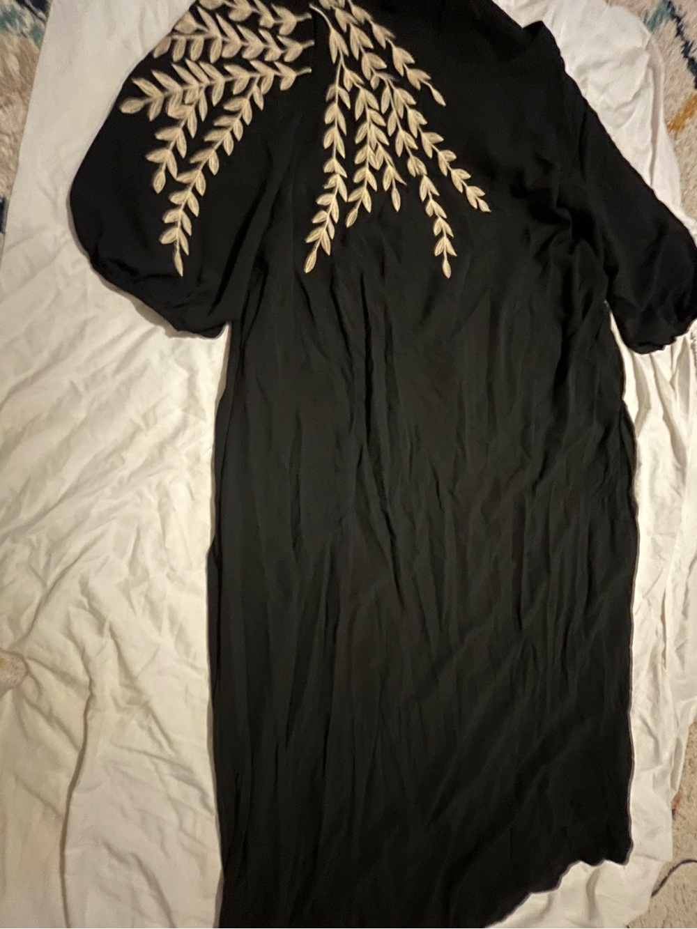 SHEIN Black Asymmetrical Midi Dress with Cream Leaf Embroidery